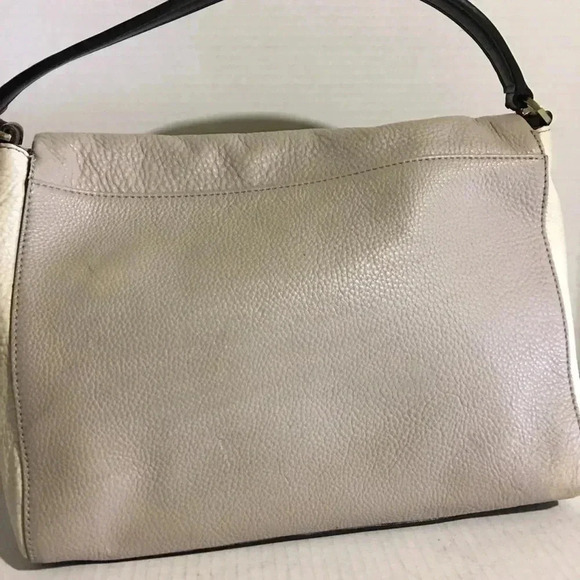 Kate Spade crossbody grey/white/ black crossbody - Picture 2 of 8